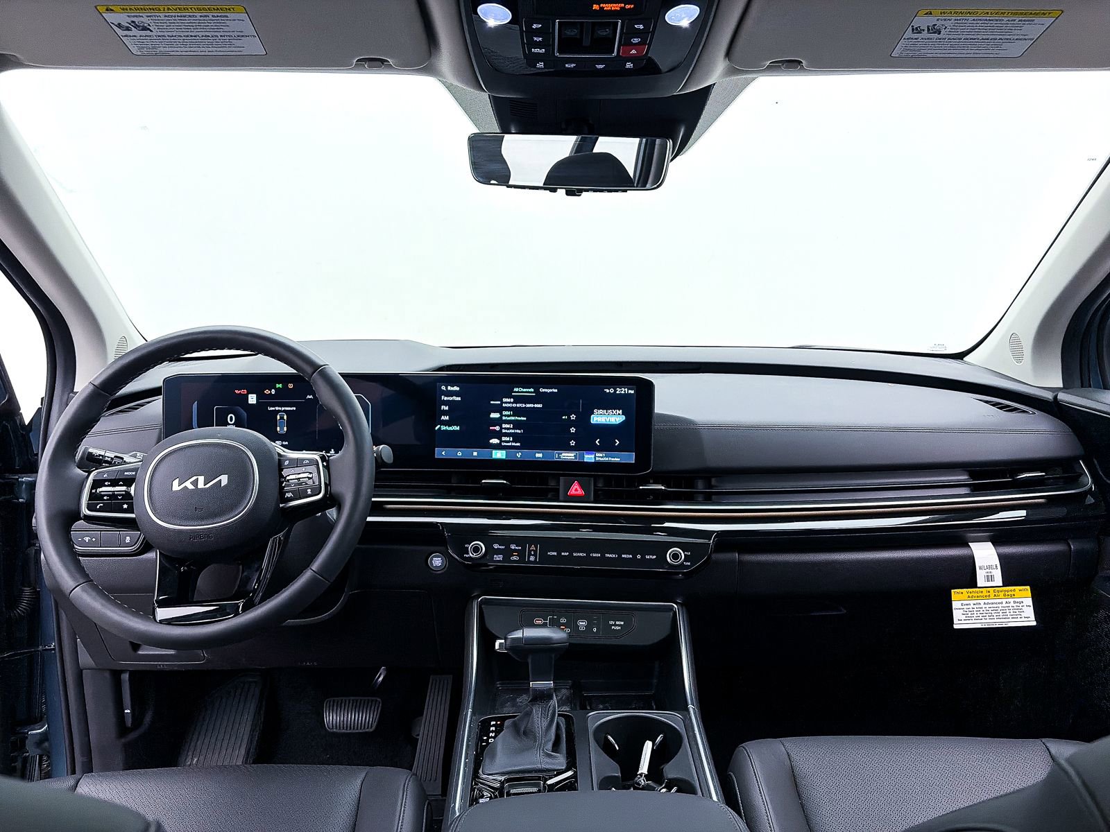 Used 2025 Kia Carnival image 35