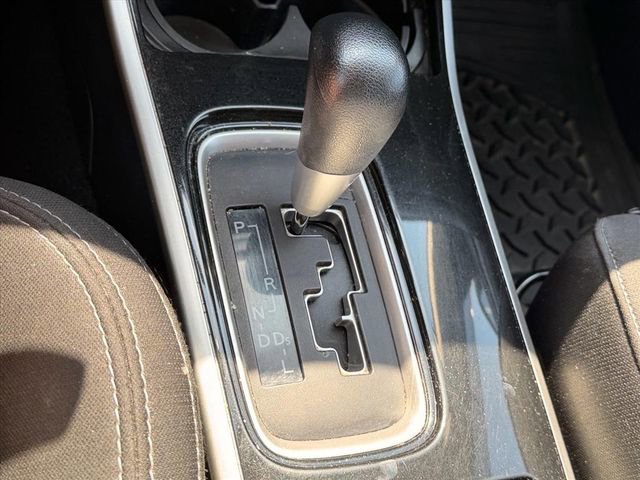 Used 2020 Mitsubishi Outlander AWD image 30