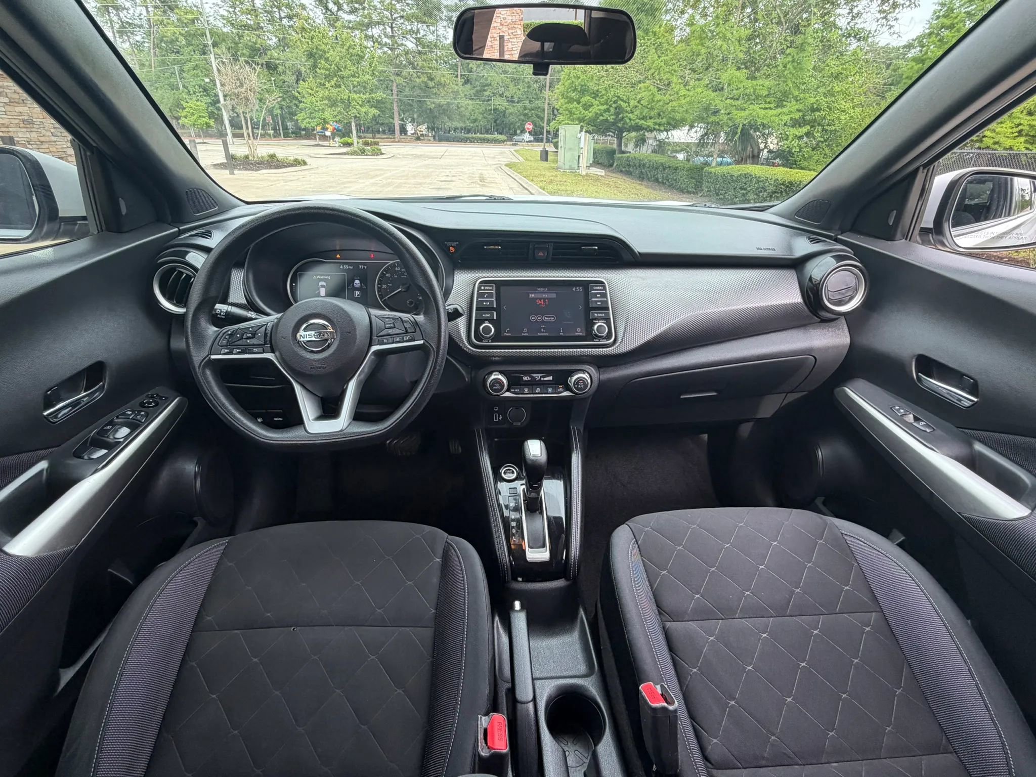Used 2019 Nissan Kicks SV FWD image 10