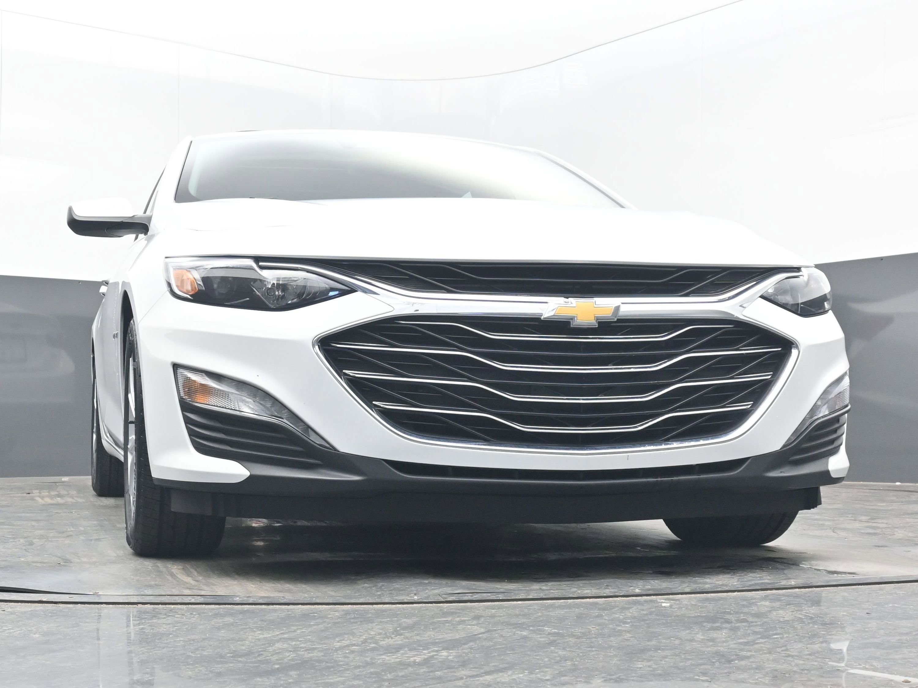 Used 2024 Chevrolet Malibu LT image 27