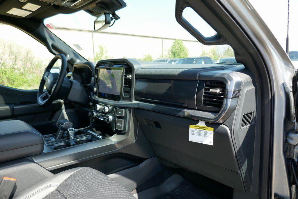 New 2025 Ford F150 Lariat w/ Equipment Group 501A Mid image 12