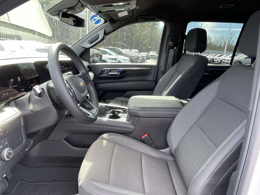 Used 2025 Chevrolet Tahoe LS image 25