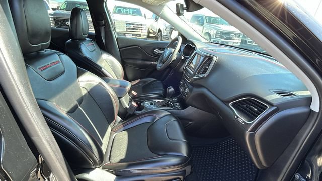 Used 2022 Jeep Cherokee Trailhawk w/ Trailer Tow Group AWD/4WD image 11