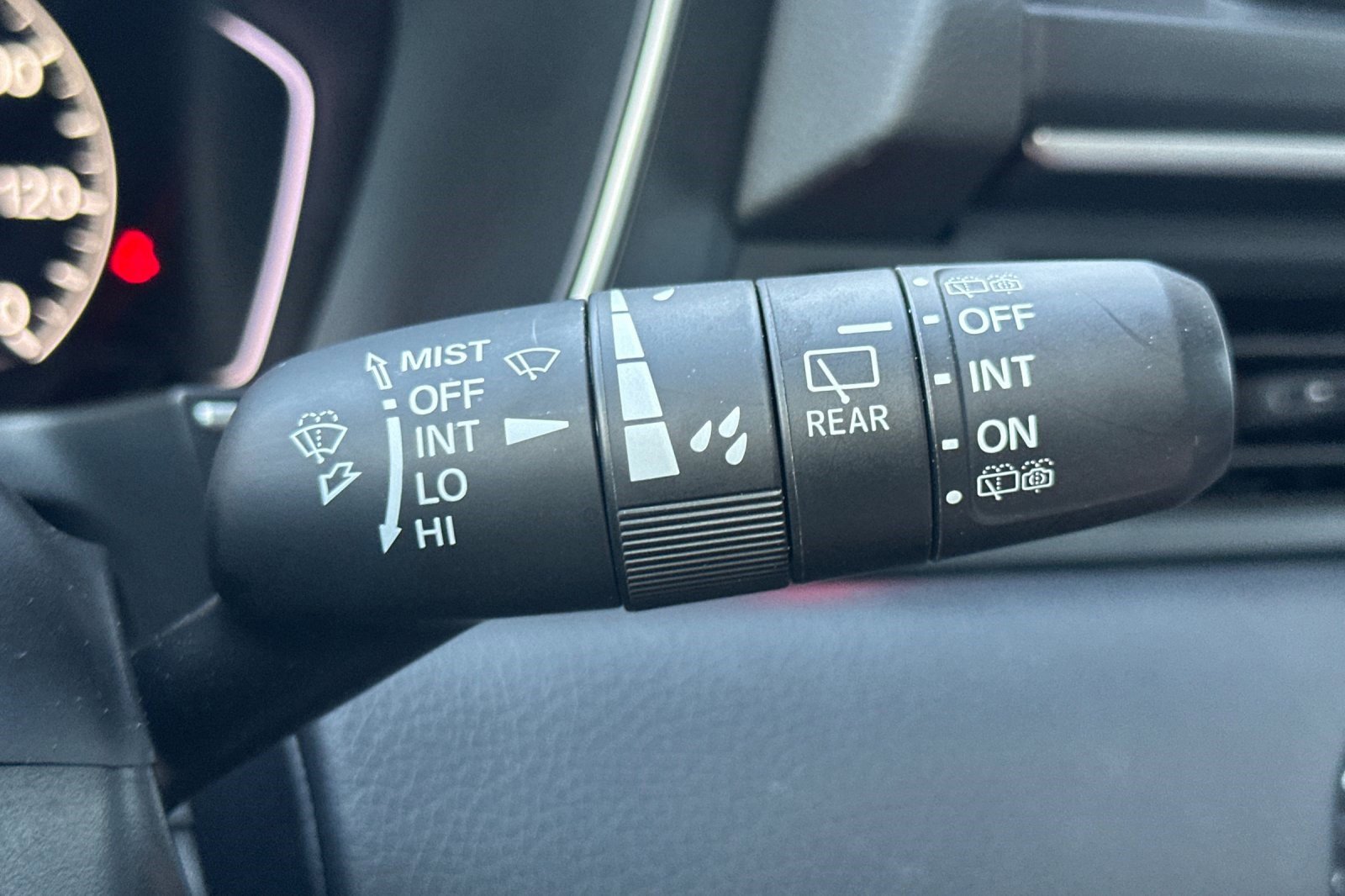 Used 2025 Honda Pilot EX-L image 33