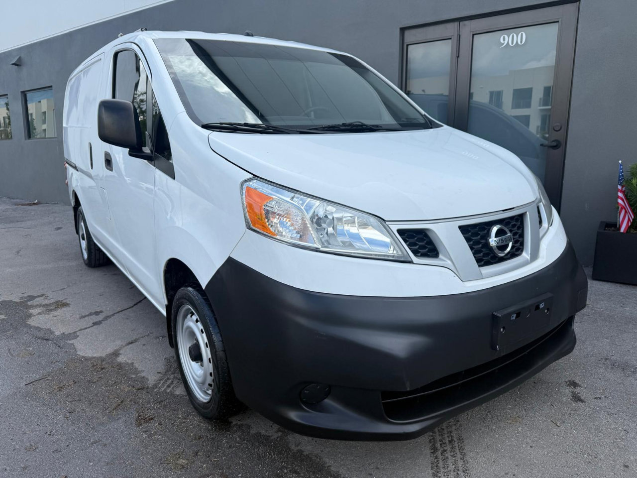 Used 2017 Nissan NV200 S w/ Cruise Control Package image 2