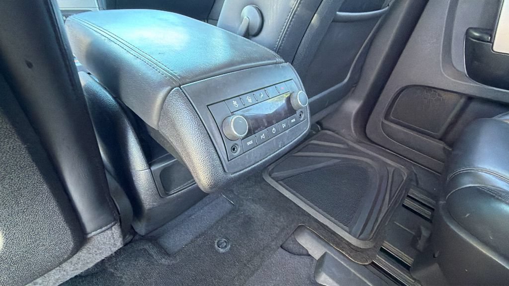 Used 2012 GMC Acadia SLT AWD/4WD image 16