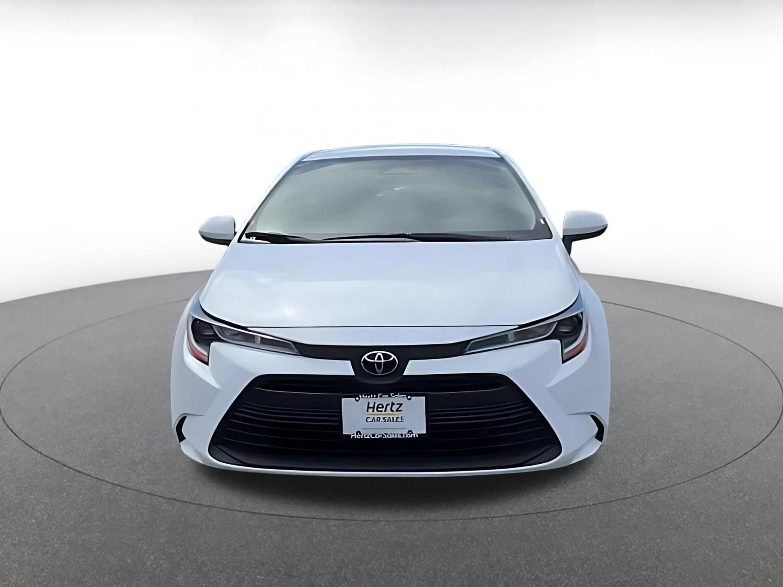Used 2025 Toyota Corolla LE FWD image 4