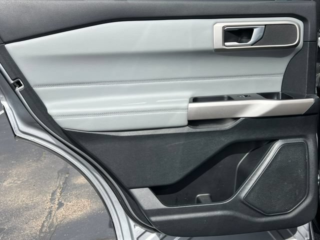 Certified 2023 Ford Explorer XLT w/ Equipment Group 202A AWD/4WD image 37