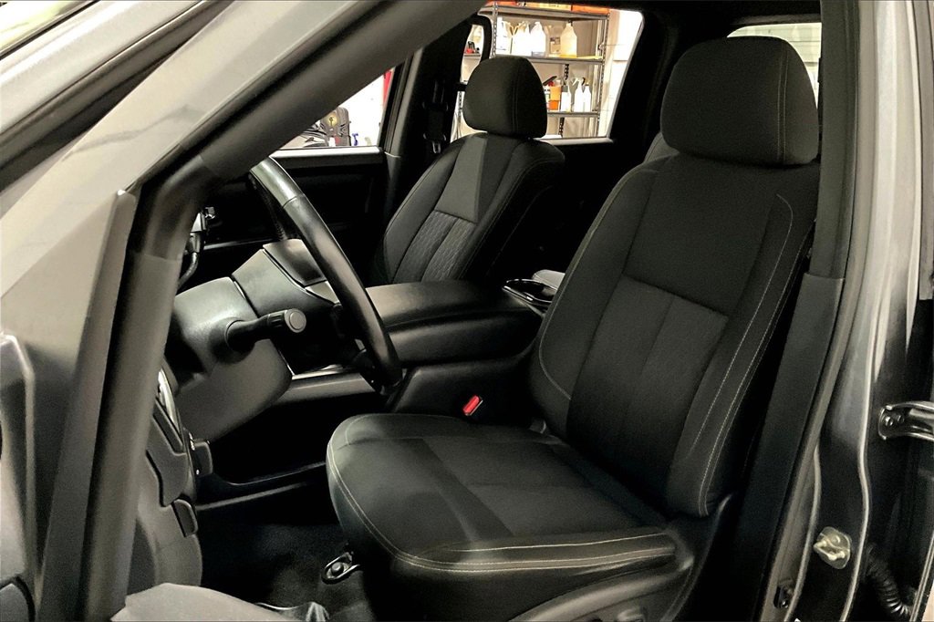 Used 2018 Nissan Titan PRO-4X image 21