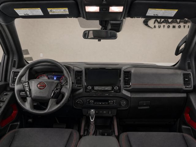 Used 2022 Nissan Frontier Pro-X RWD image 11