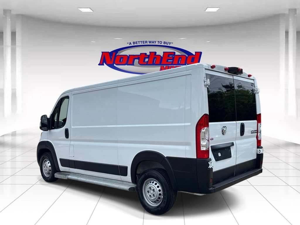 Used 2025 RAM ProMaster 2500 w/ U-Haul Equipment Group FWD image 5
