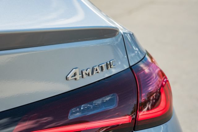Used 2024 Mercedes-Benz GLC 300 4MATIC image 8