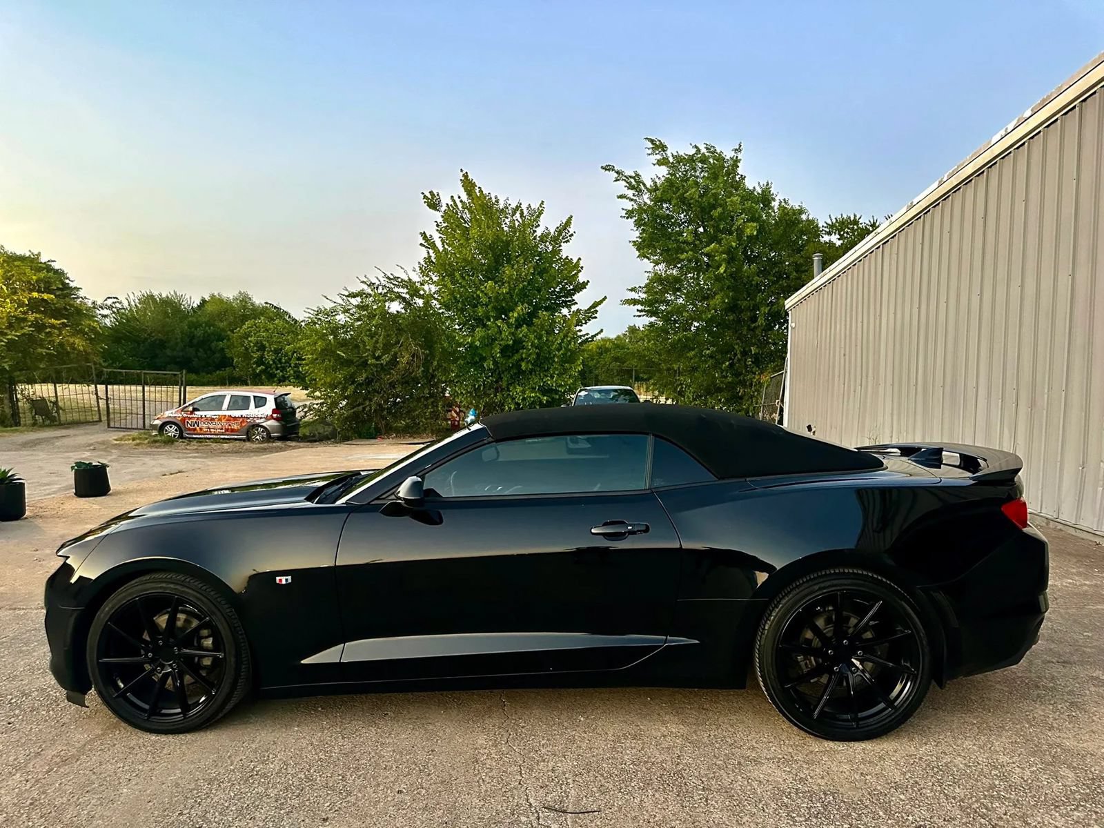 Used 2019 Chevrolet Camaro LT RWD image 1