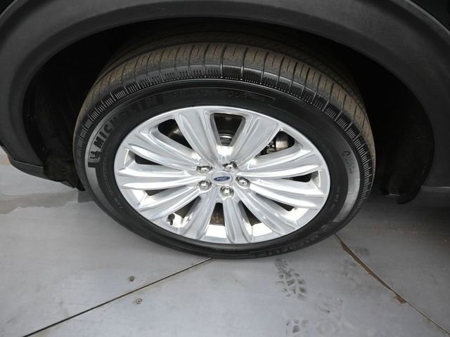 Used 2020 Ford Explorer Limited w/ Class III Trailer Tow Package image 41