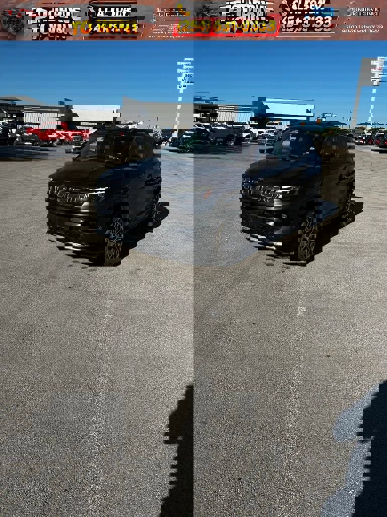 Used 2022 Jeep Compass Limited w/ Elite Group AWD/4WD image 1