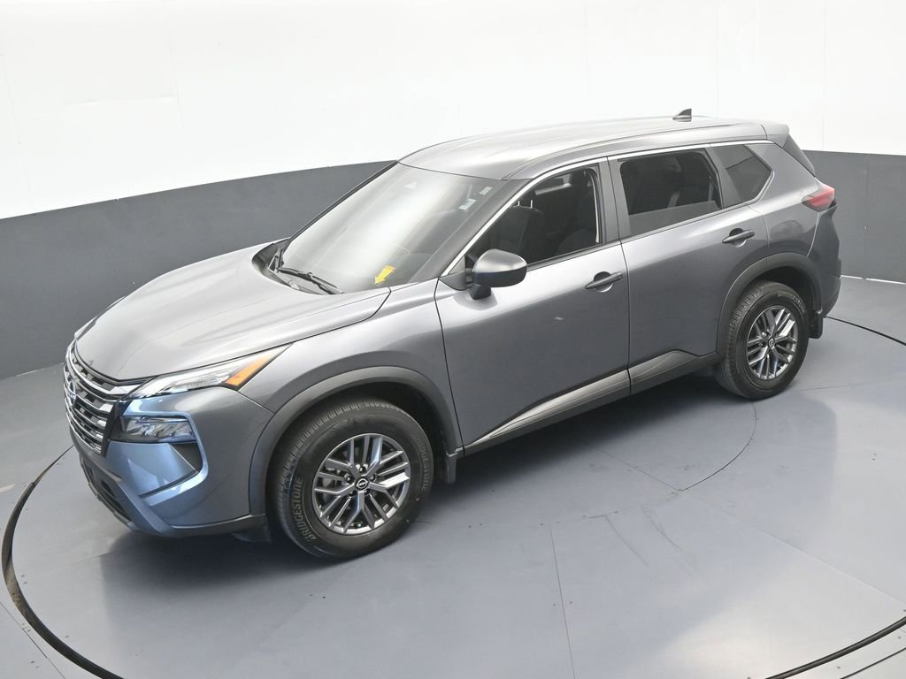 Used 2025 Nissan Rogue S FWD image 39