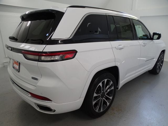 Certified 2023 Jeep Grand Cherokee Overland AWD/4WD image 24
