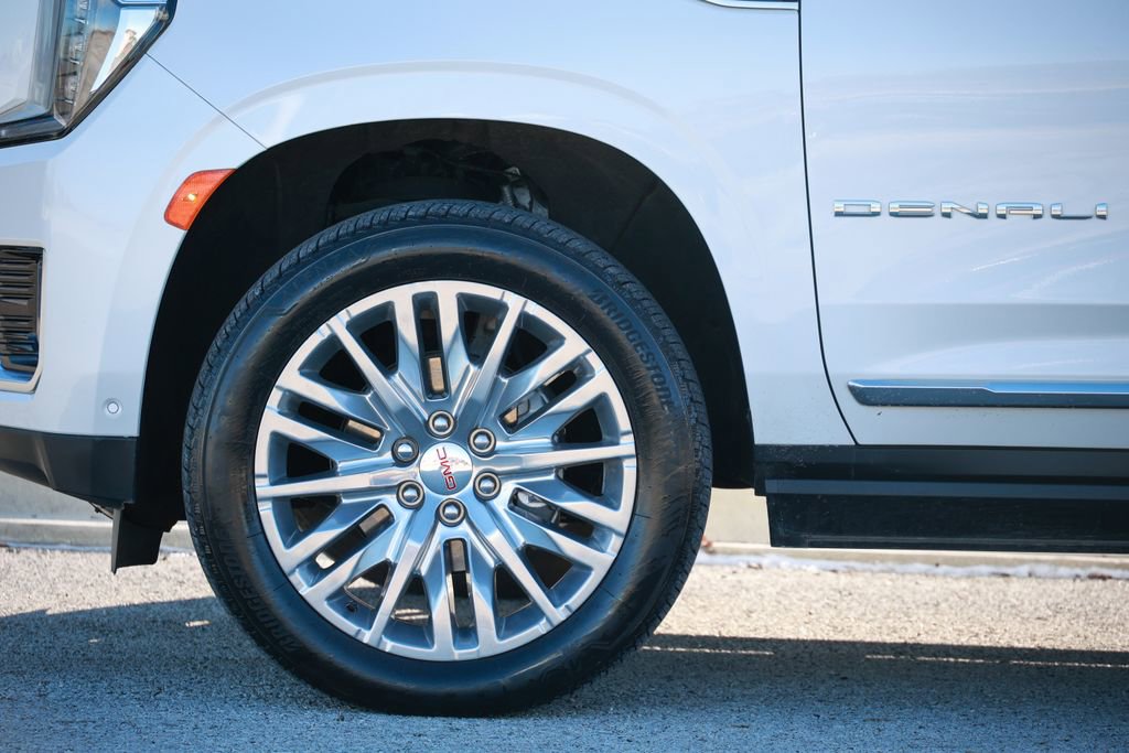 Used 2024 GMC Yukon XL Denali w/ Advanced Technology Package image 23