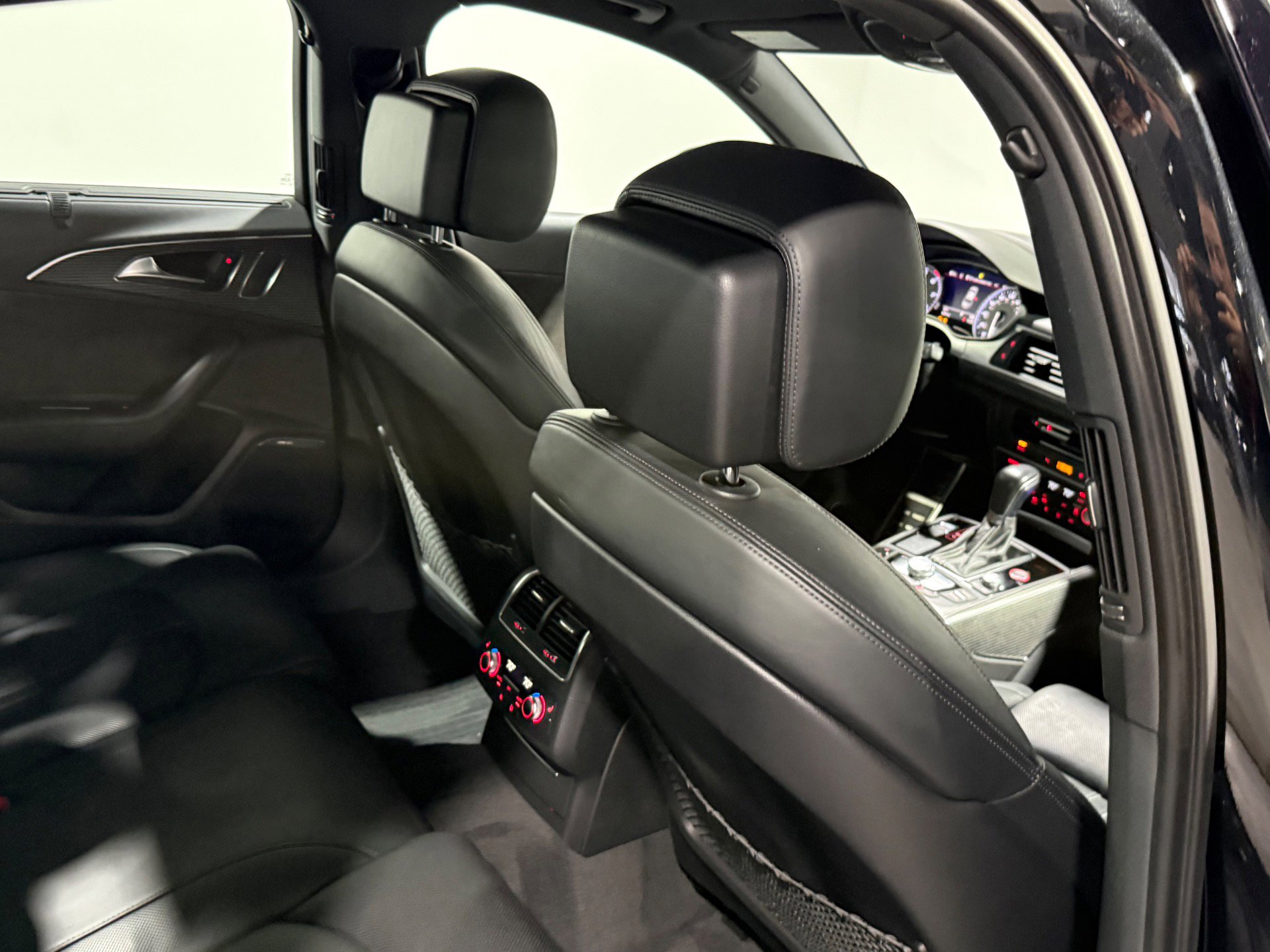 Used 2018 Audi S6 Prestige w/ Prestige Package image 54