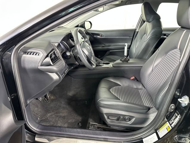 Used 2024 Toyota Camry SE image 11