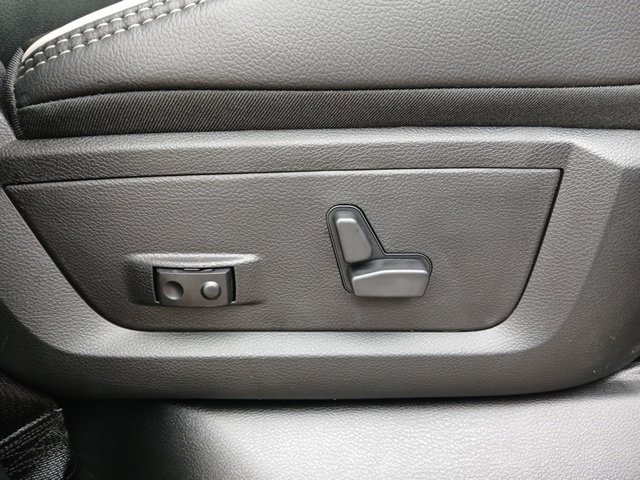 New 2026 RAM 4500 4x4 Crew Cab DRW image 28