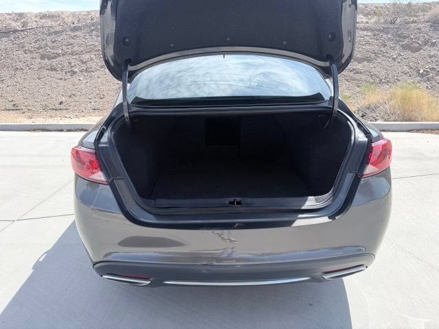 Used 2017 Chrysler 200 Limited Platinum w/ Comfort & Convenience Group FWD image 32