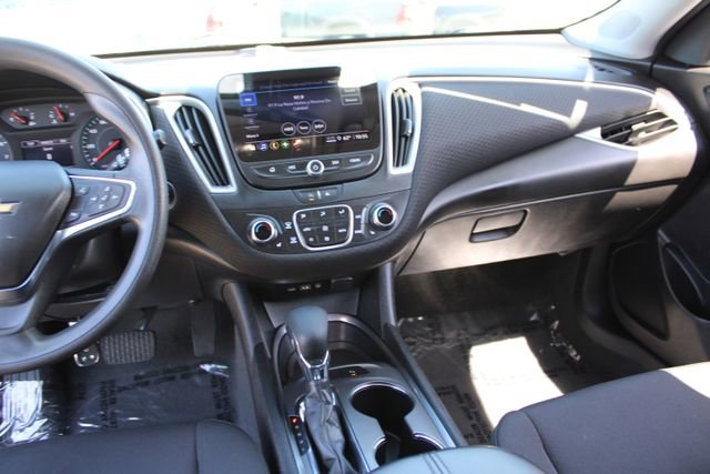 Used 2024 Chevrolet Malibu LT FWD image 13