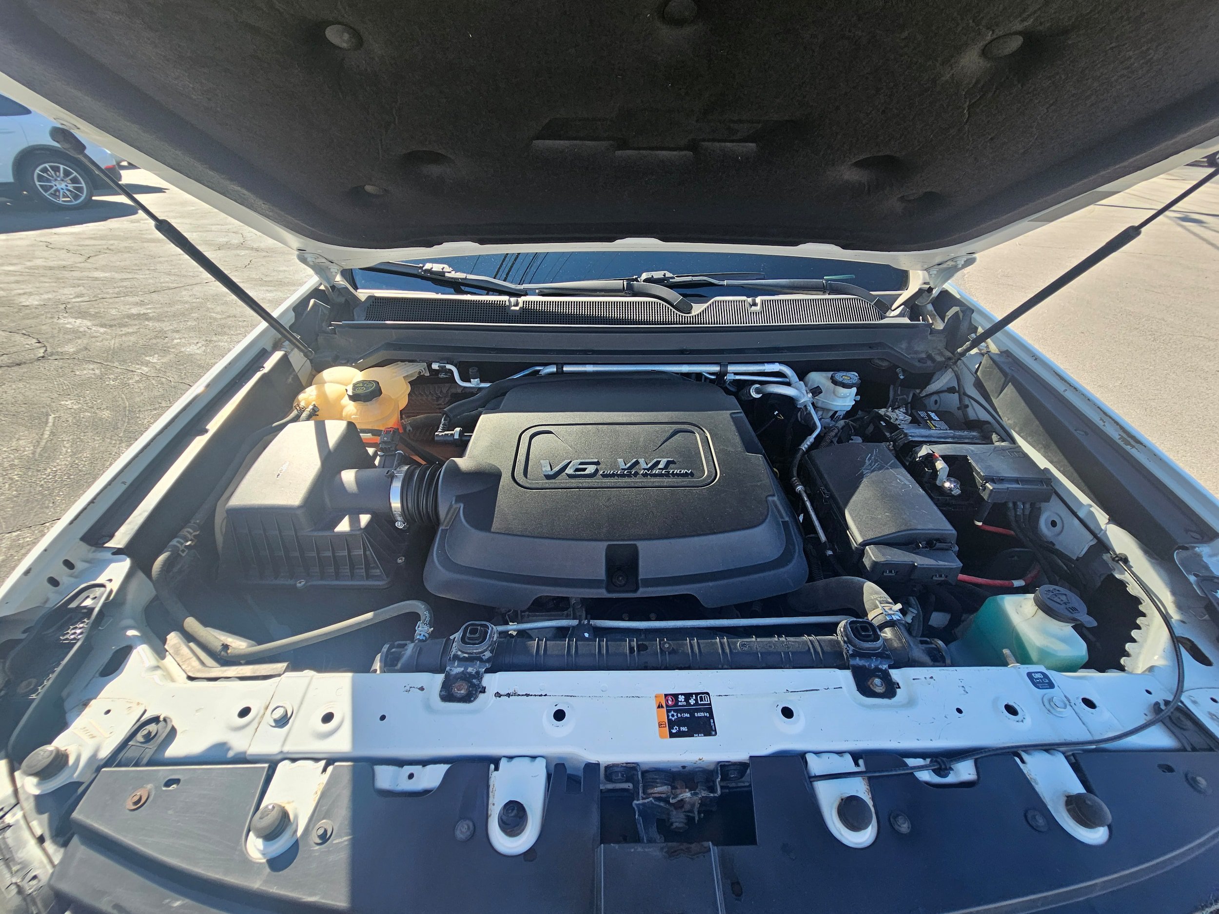 Used 2015 Chevrolet Colorado LT AWD/4WD image 16