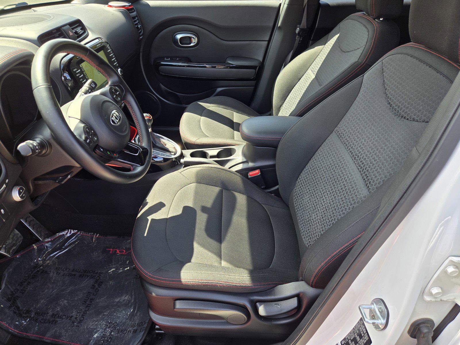 Used 2014 Kia Soul + image 14