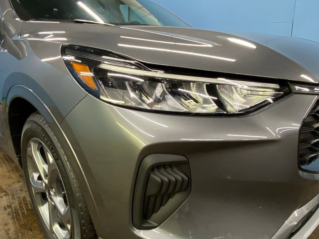 Used 2024 Ford Escape ST-Line w/ Tech Pack #1 image 2