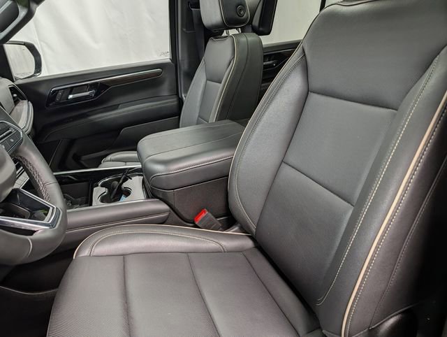 Certified 2025 Chevrolet Suburban Premier AWD/4WD image 10