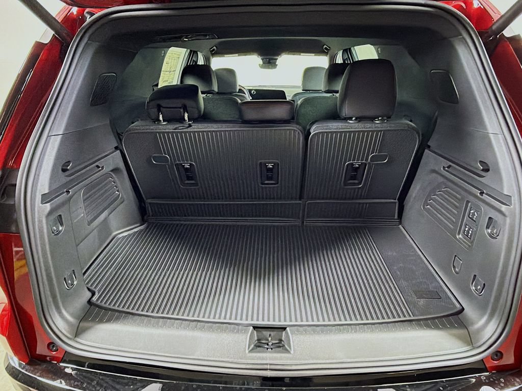 New 2026 Chevrolet Traverse RS w/ LPO, Floor Liner Package AWD/4WD image 22