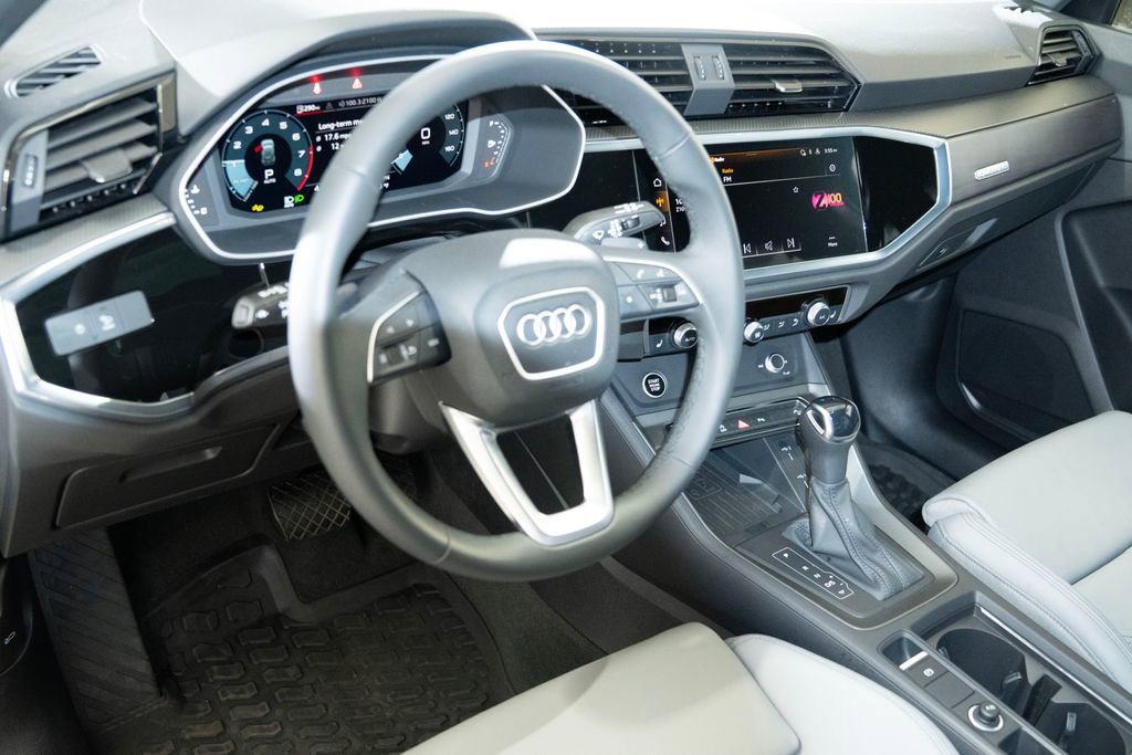 Certified 2025 Audi Q3 2.0T Premium w/ Convenience Package image 19