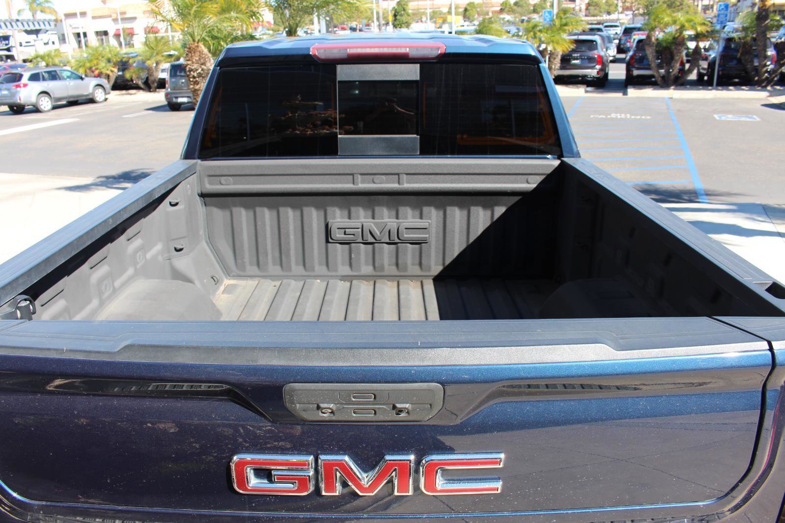 Used 2020 GMC Sierra 1500 SLT w/ SLT Premium Package image 11