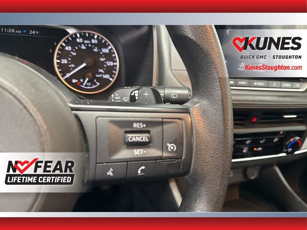 Used 2023 Nissan Rogue S image 27