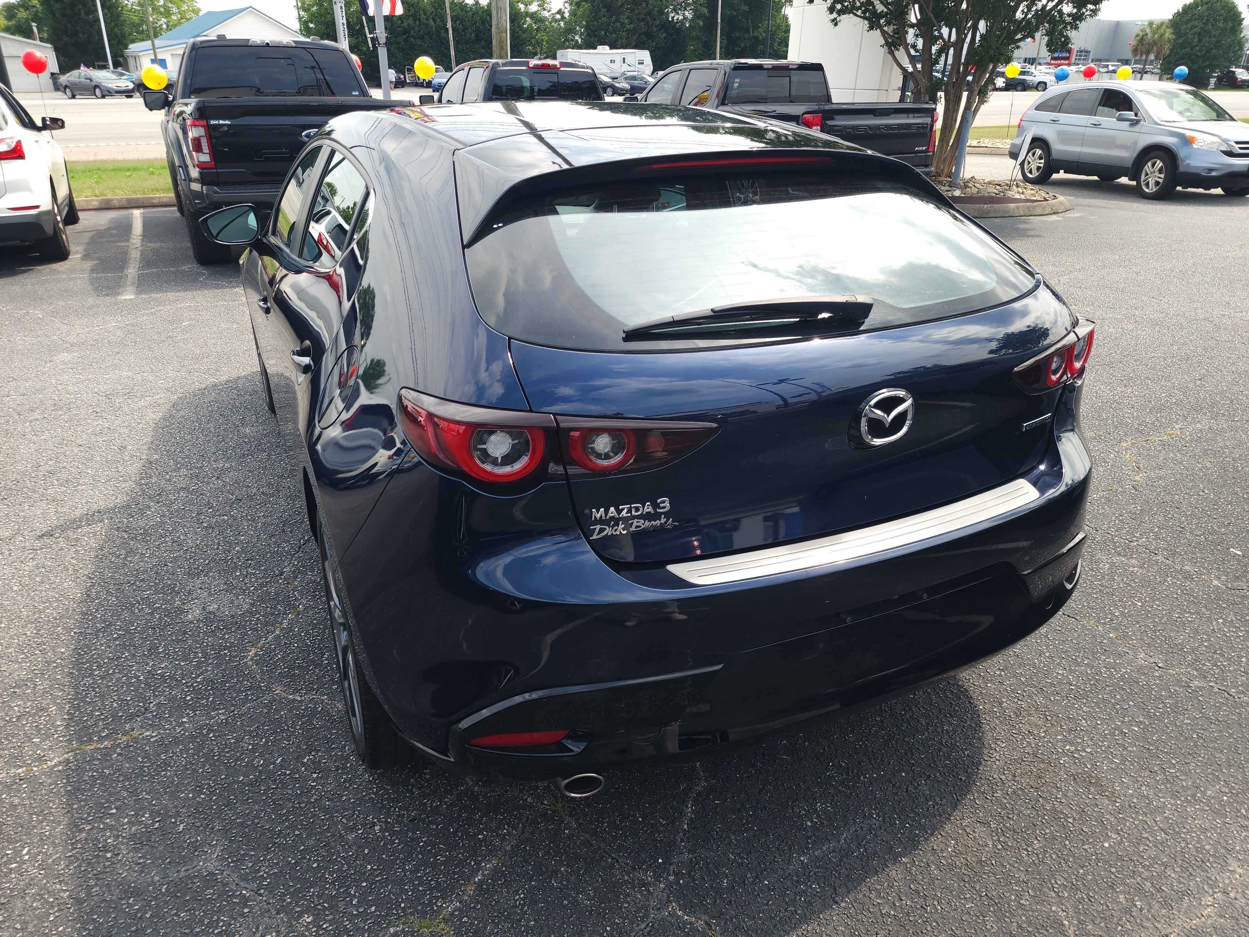 Used 2023 MAZDA MAZDA3 s FWD image 7