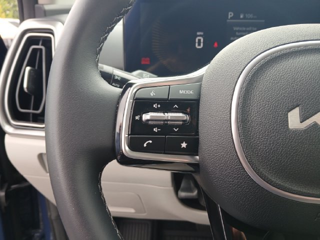 Certified 2024 Kia Sorento S FWD image 18