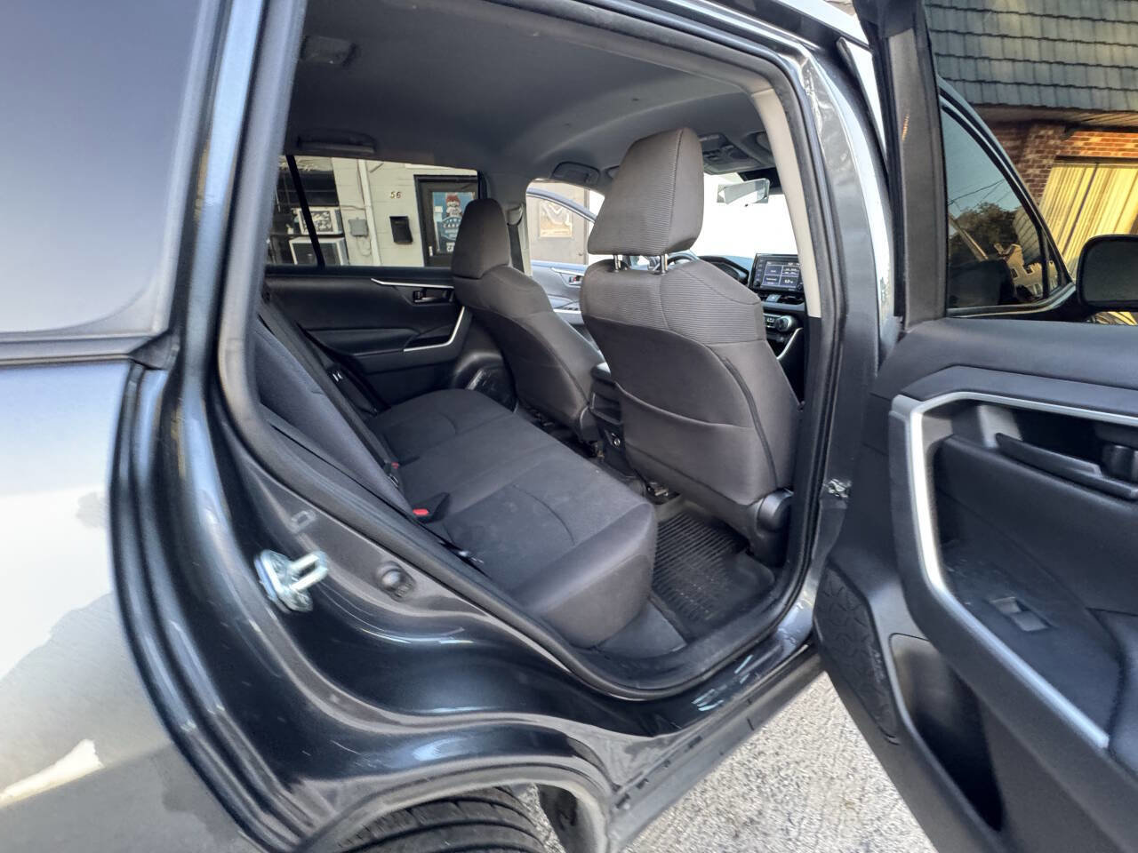 Used 2020 Toyota RAV4 LE image 53