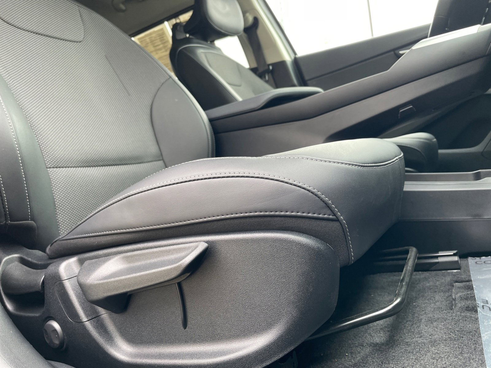 Used 2024 Kia EV6 Light image 29