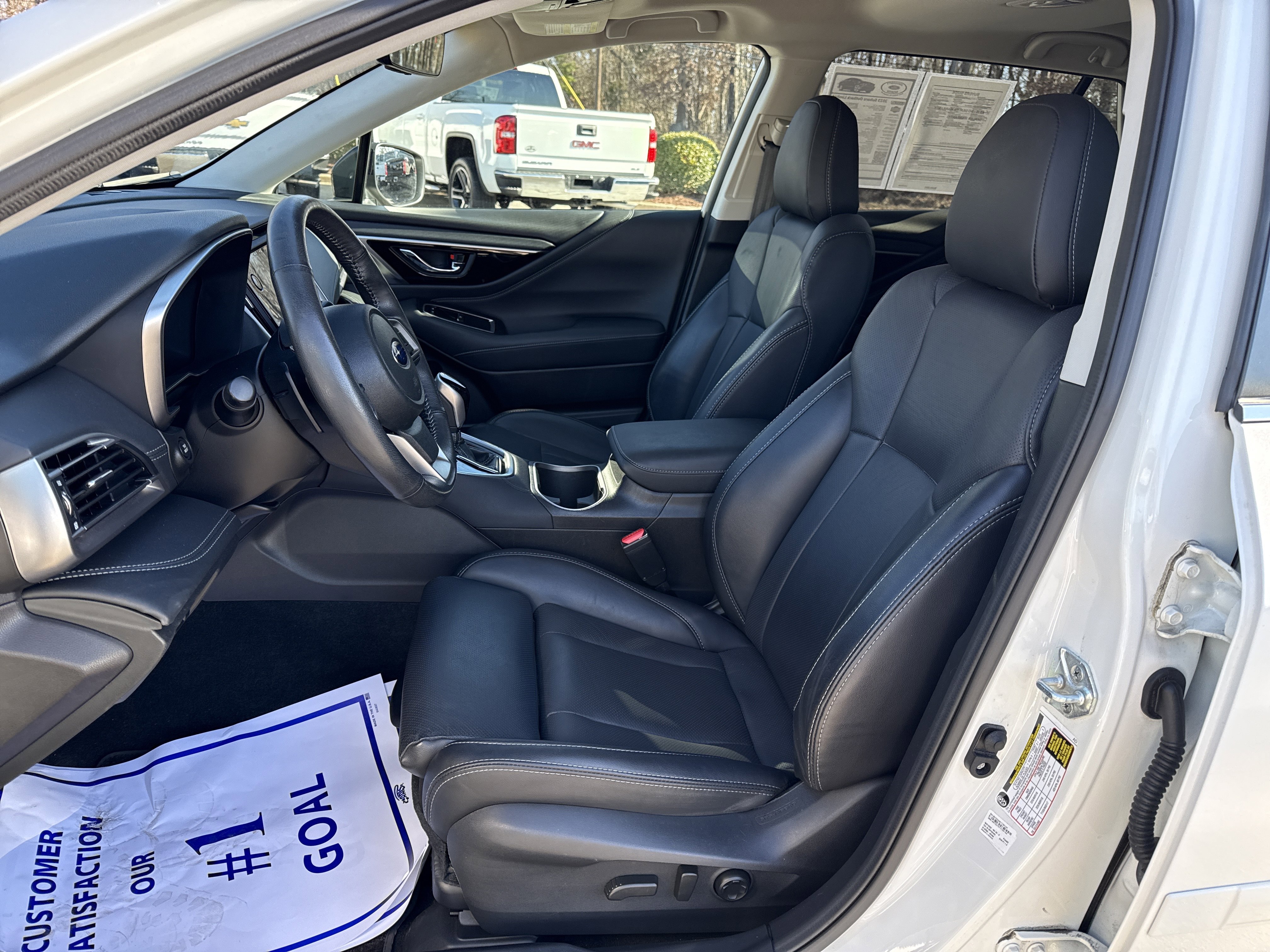 Used 2023 Subaru Outback Limited image 17