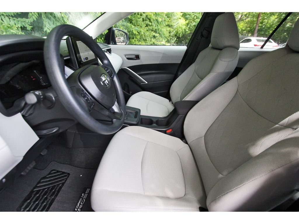 Used 2026 Toyota Corolla Cross L FWD image 13
