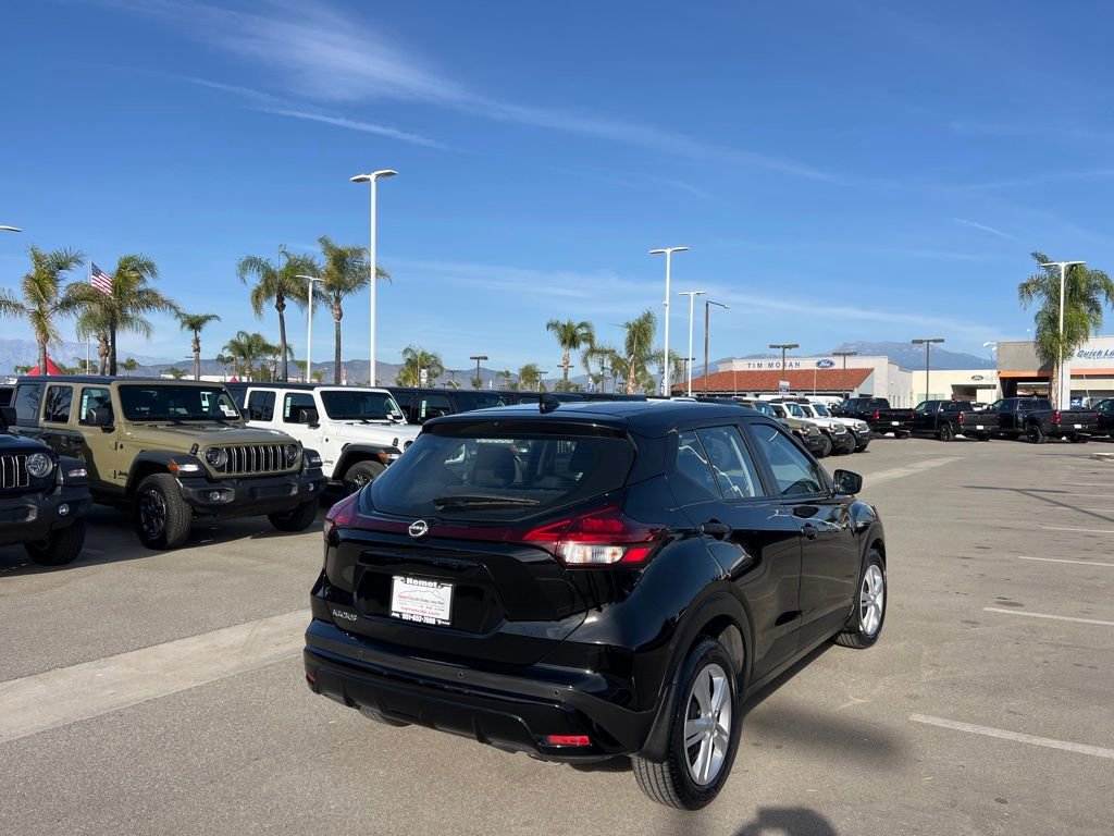 Used 2024 Nissan Kicks S FWD image 8