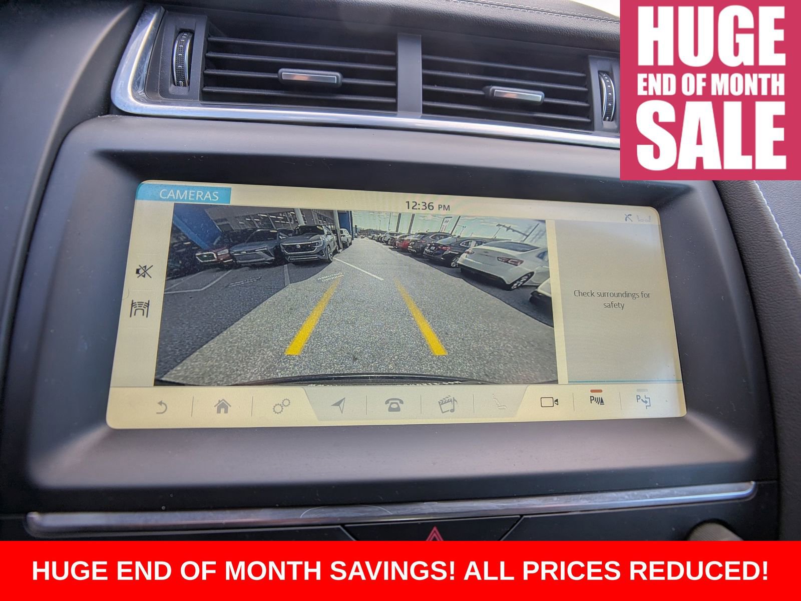 Used 2019 Jaguar E-PACE R-Dynamic SE image 26