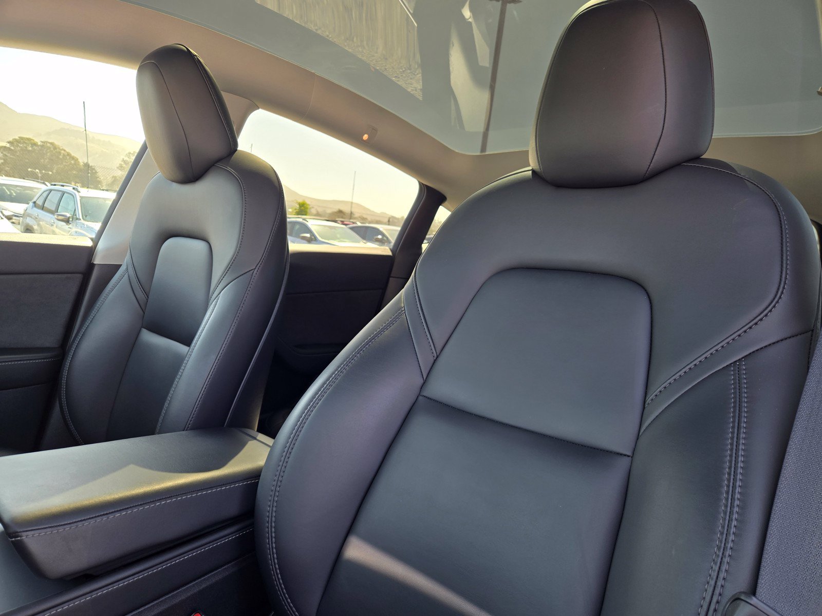 Used 2021 Tesla Model Y Long Range AWD/4WD image 16