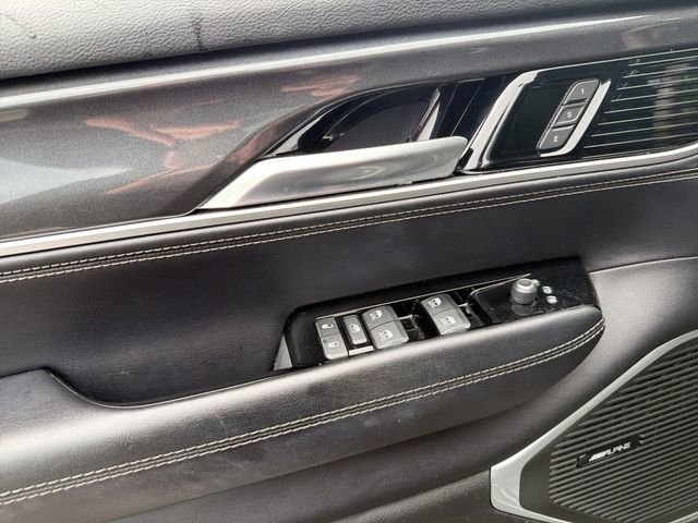 Used 2022 Jeep Wagoneer Series I AWD/4WD image 17