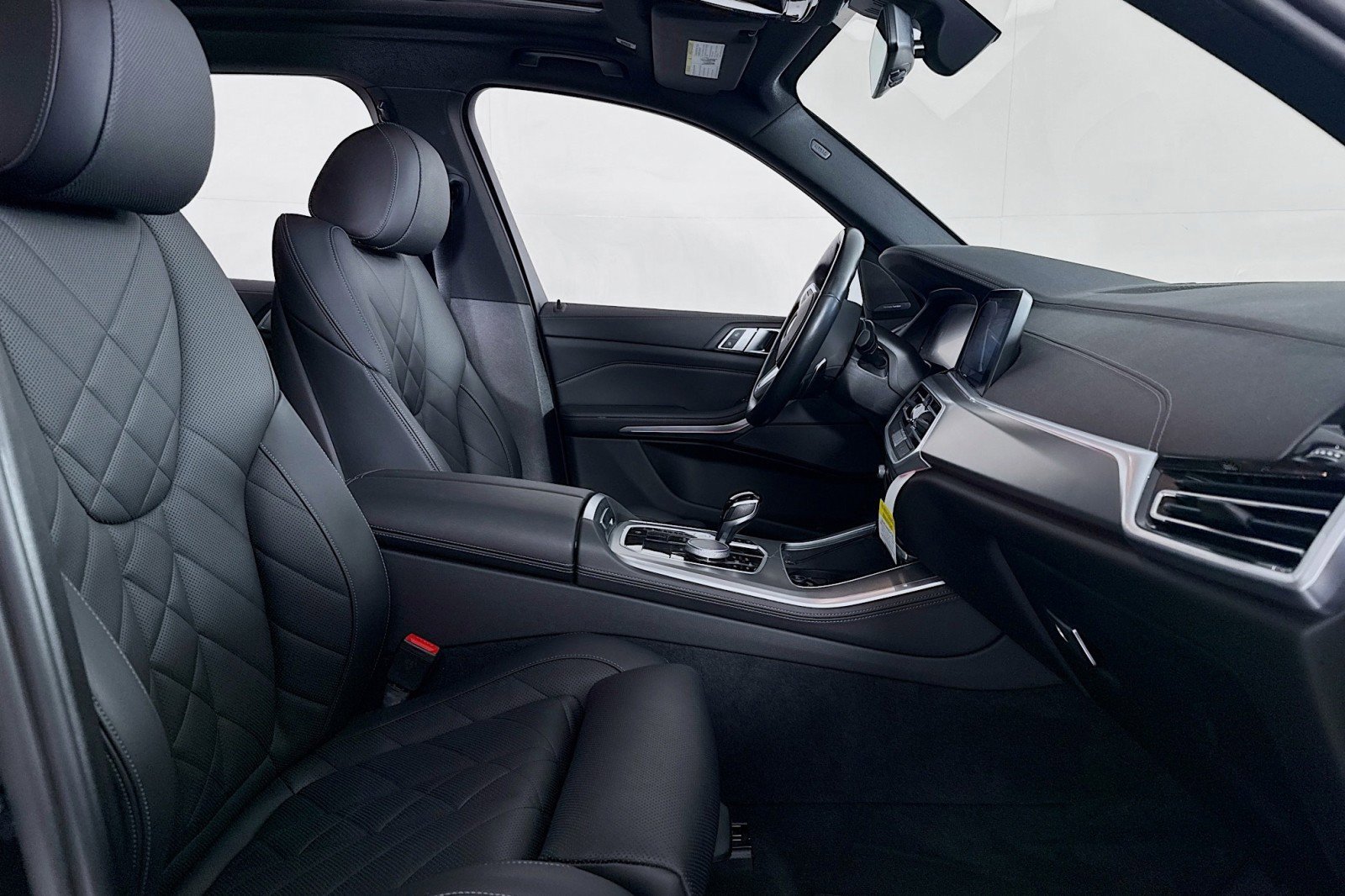 Used 2023 BMW X5 sDrive40i w/ M Sport Package image 7