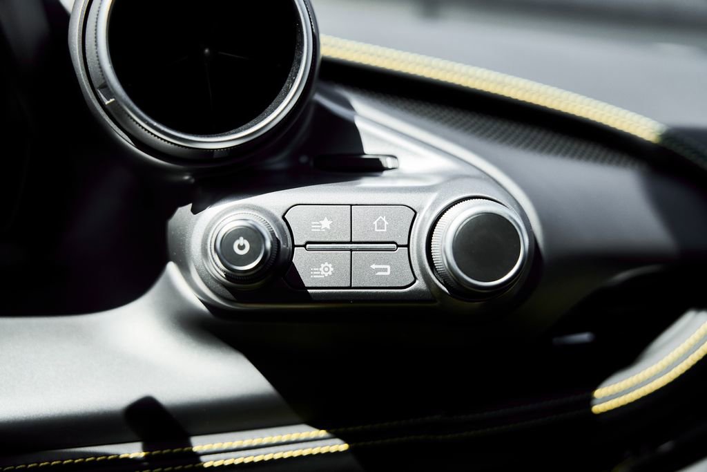 Used 2021 Ferrari F8 Tributo image 73