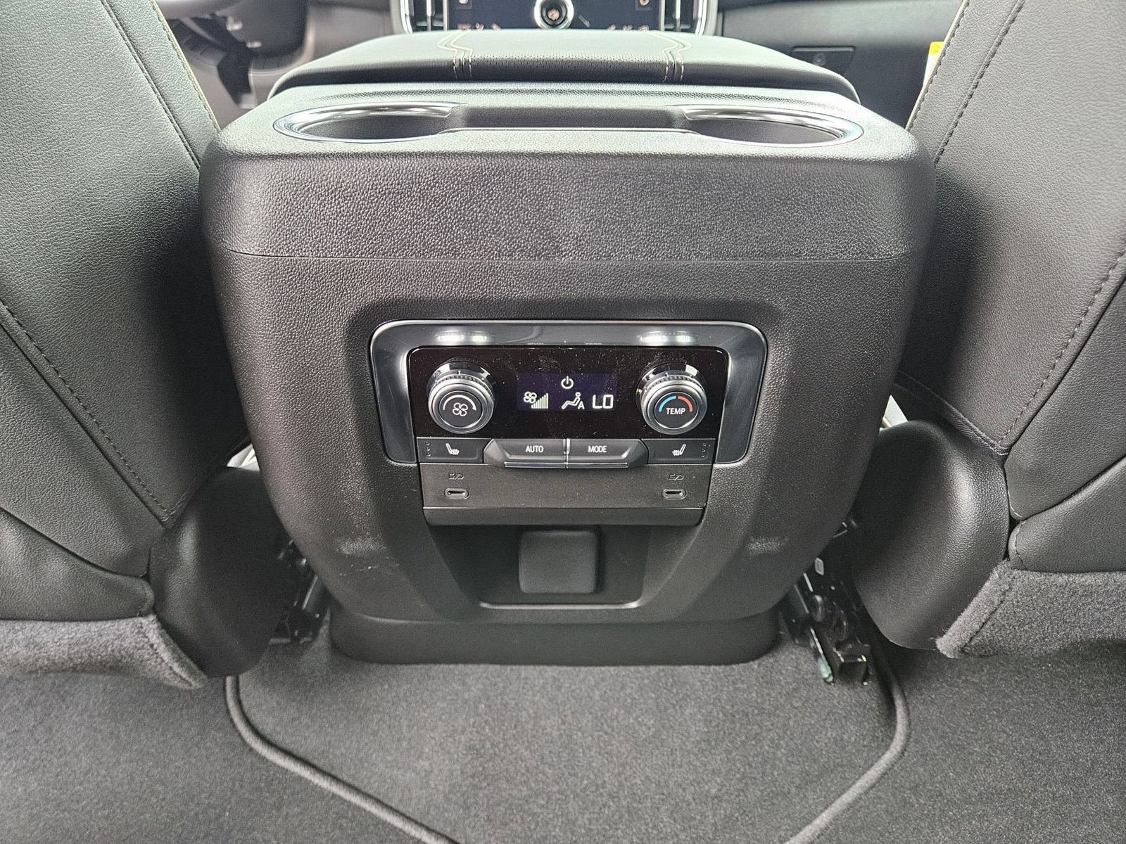 New 2026 GMC Yukon Elevation AWD/4WD image 25
