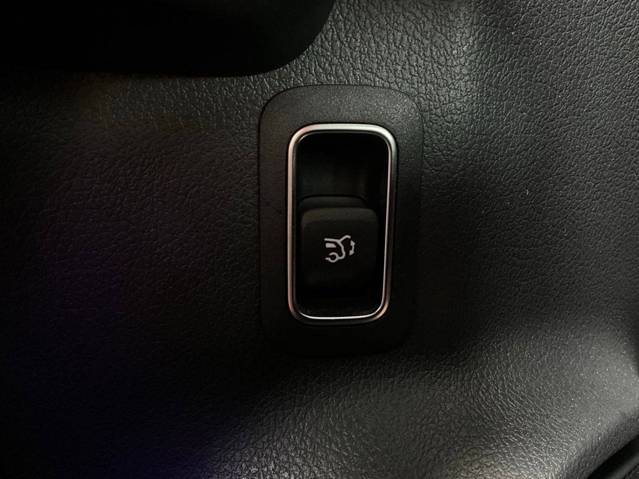 Used 2025 Mercedes-Benz GLA 250 image 23