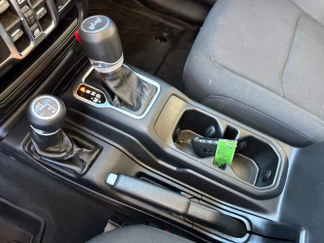 Used 2022 Jeep Wrangler Unlimited Sport AWD/4WD image 24